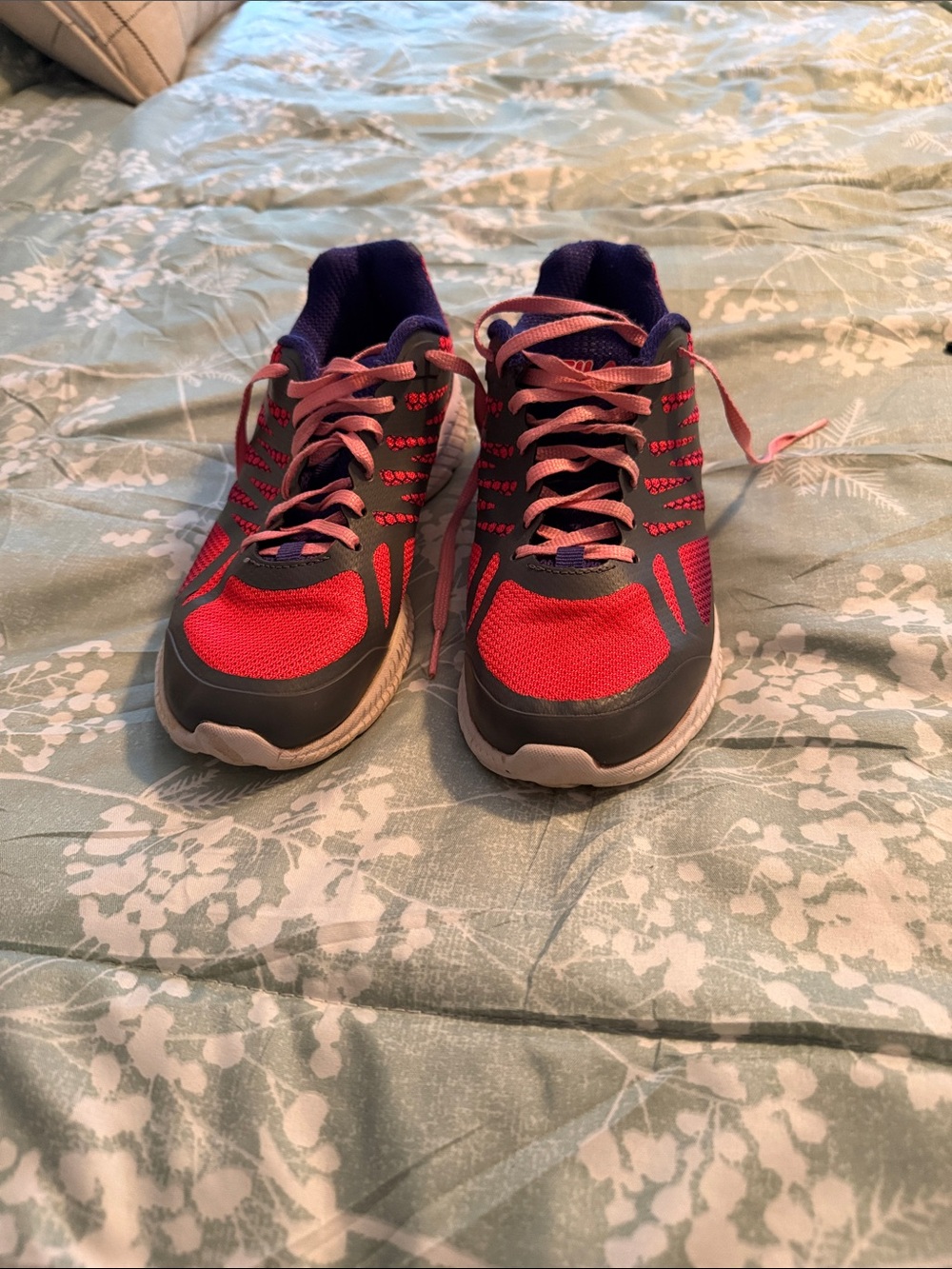 Fila Women's Pink and Purple Athletic Sneakers